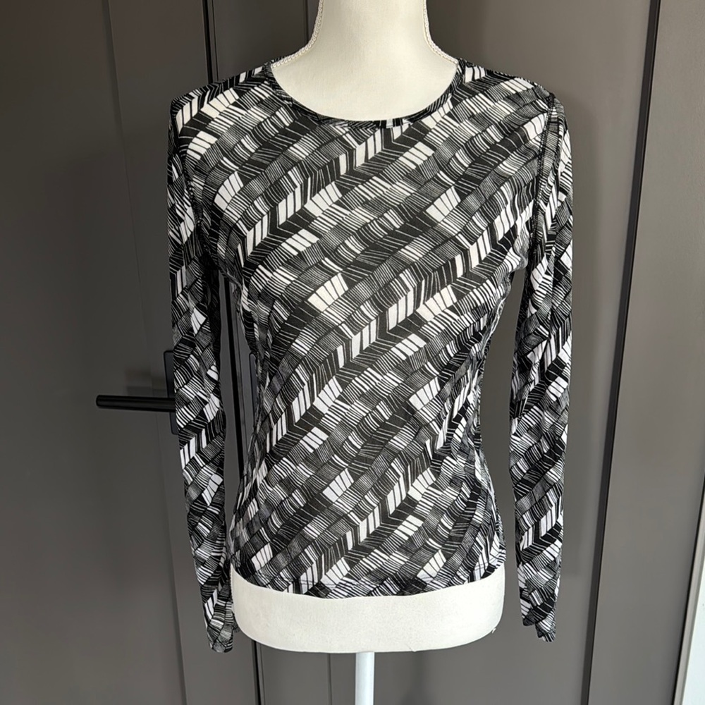 Kenneth Cole Black and White Geometric mesh Long Sleeve Blouse Size S